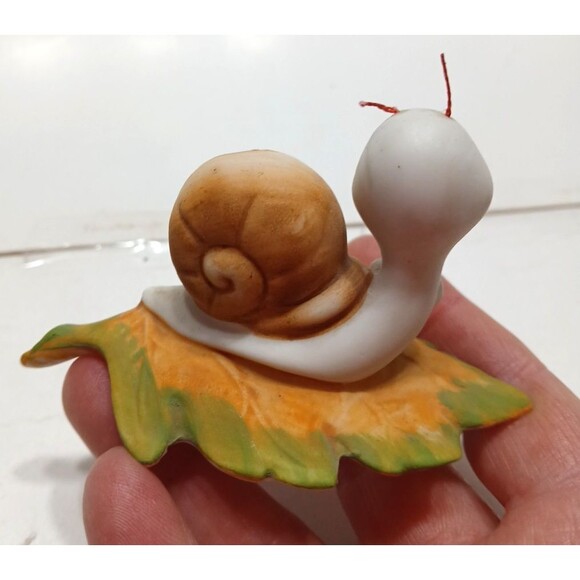 Vintage HOMCO Anthropomorphic Snail On Leaf Ceramic Figurine 8902 *FLAW - Picture 5 of 8